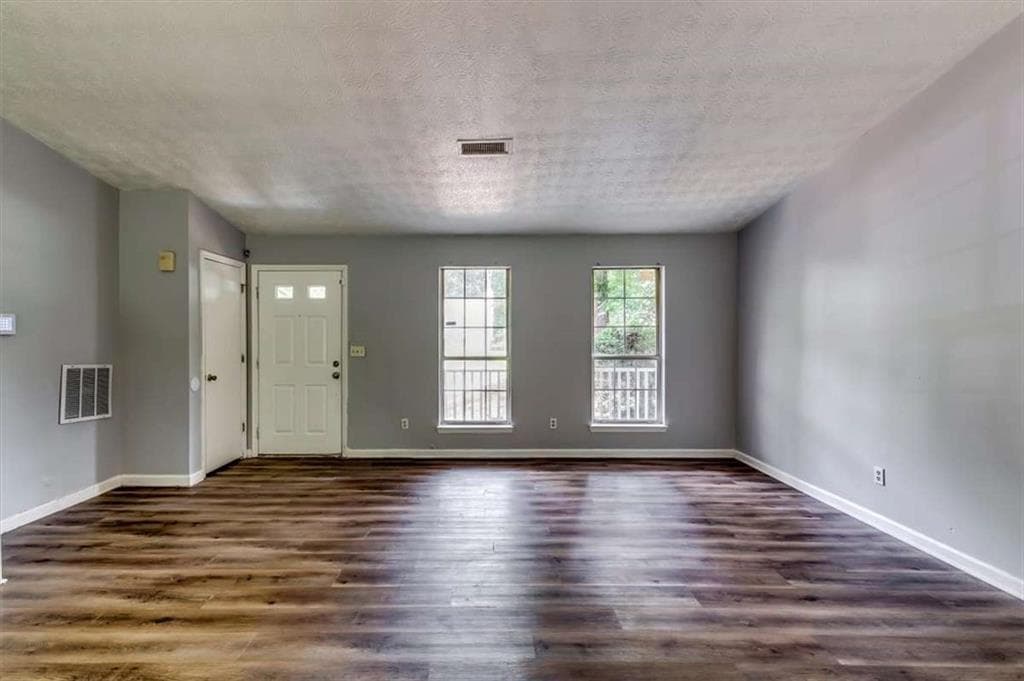 3 bedroom, 2 bathroom, 1,800 sq ft single family residence for sale at 759 Greenhedge Drive, Stone Mountain, GA 30088 — photo 4