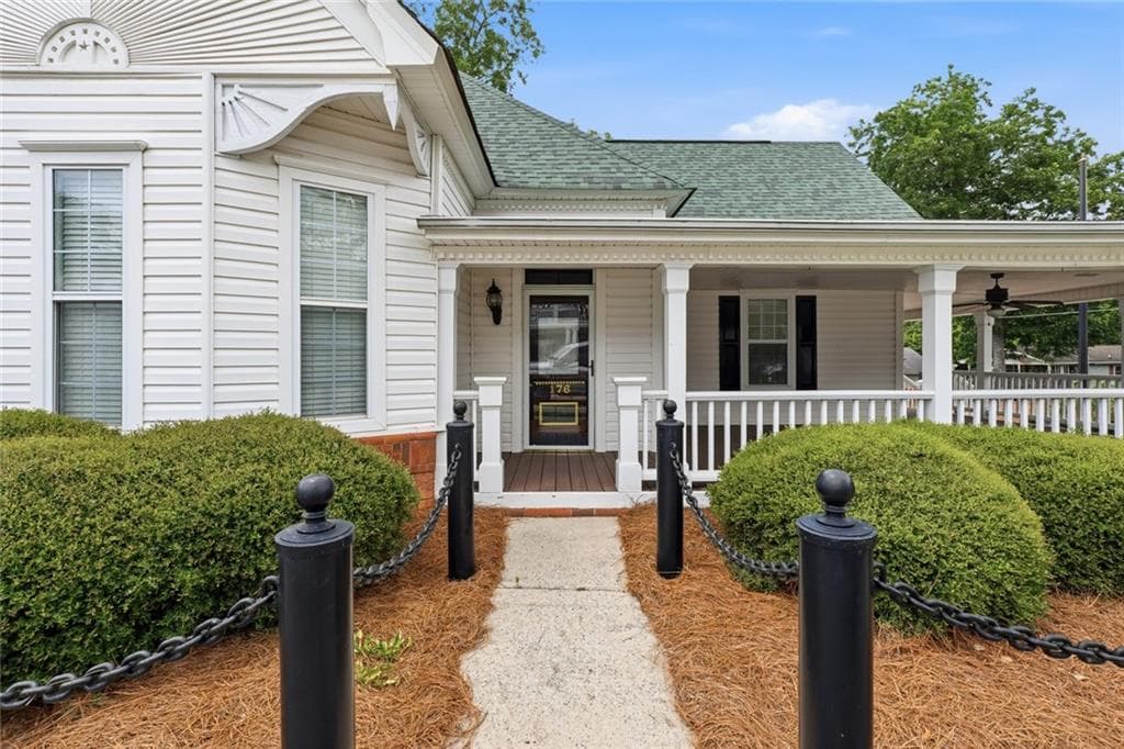 2 bedroom, 2 bathroom, 2,241 sq ft single family residence for sale at 176 Confederate Avenue, Dallas, GA 30132 — photo 3