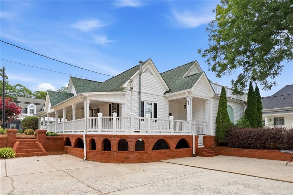 2 bedroom, 2 bathroom, 2,241 sq ft single family residence for sale at 176 Confederate Avenue, Dallas, GA 30132 — photo 6