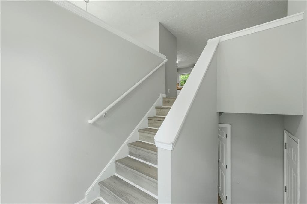 4 bedroom, 3 bathroom, 1,727 sq ft single family residence under contract at 10879 Morning Dove Drive, Hampton, GA 30228 — photo 3