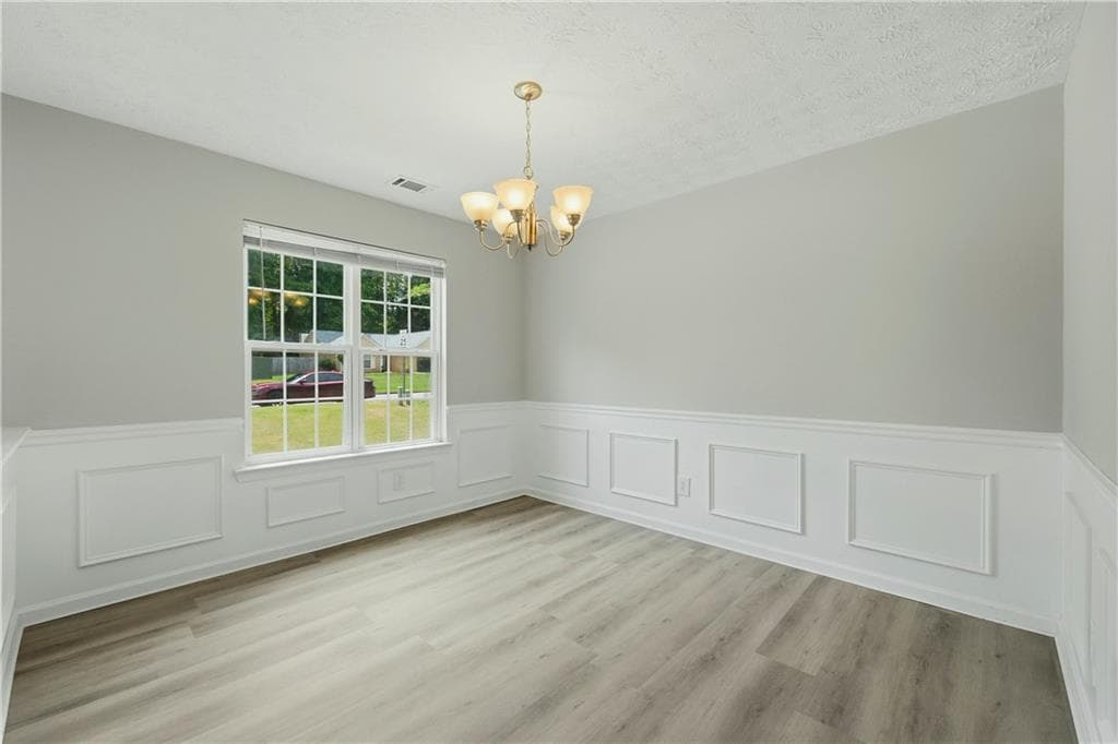 4 bedroom, 3 bathroom, 1,727 sq ft single family residence under contract at 10879 Morning Dove Drive, Hampton, GA 30228 — photo 5