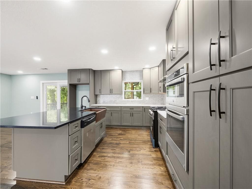4 bedroom, 2 bathroom, 1,958 sq ft single family residence under contract at 5209 Byers Road, Gainesville, GA 30504 — photo 6