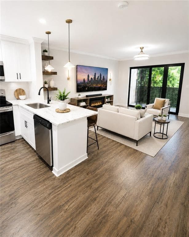 1 bedroom, 1 bathroom, 489 sq ft condominium for sale at 300 Johnson Ferry Road A406, Atlanta, GA 30328 — photo 2