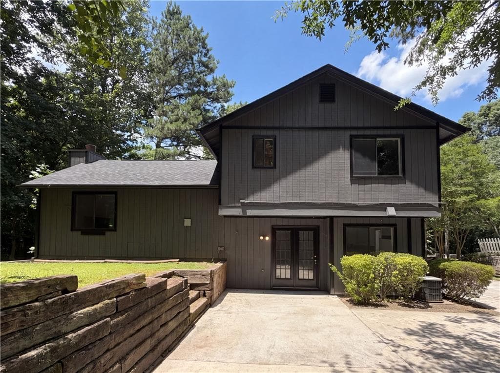 3 bedroom, 2 bathroom, 1,485 sq ft single family residence under contract at 691 Millay Court, Stone Mountain, GA 30088