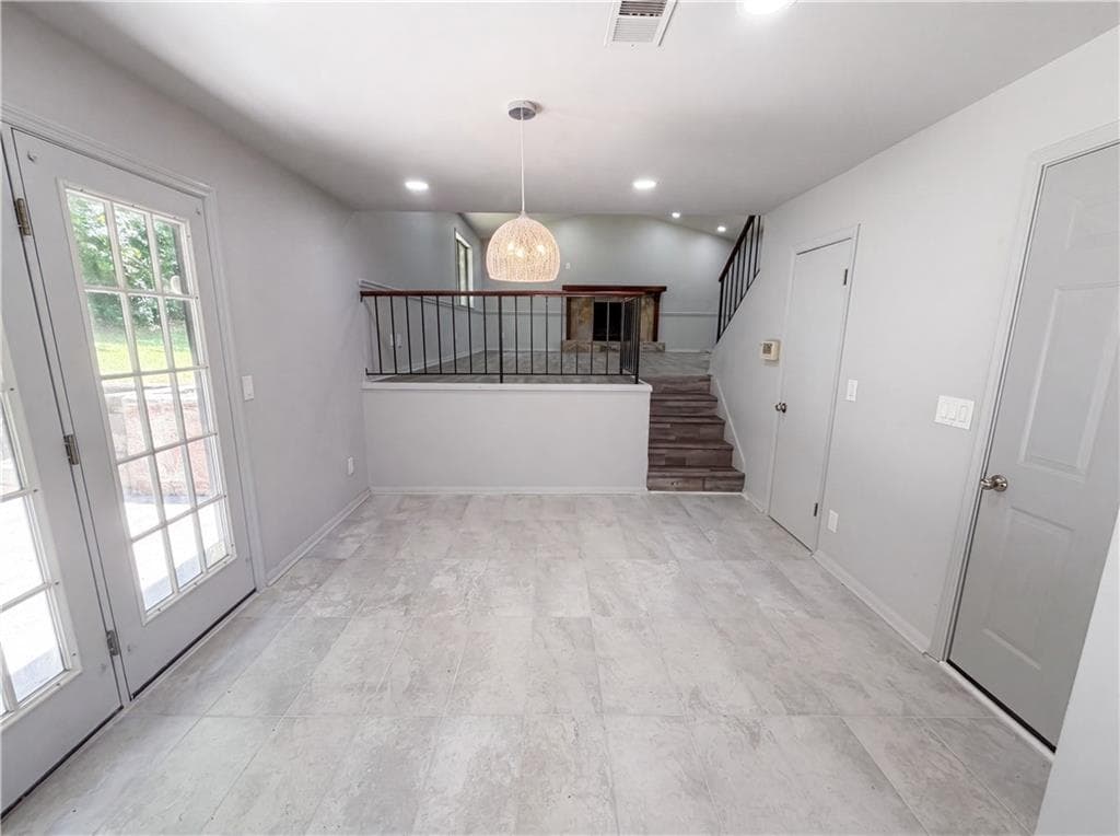 3 bedroom, 2 bathroom, 1,485 sq ft single family residence under contract at 691 Millay Court, Stone Mountain, GA 30088 — photo 4