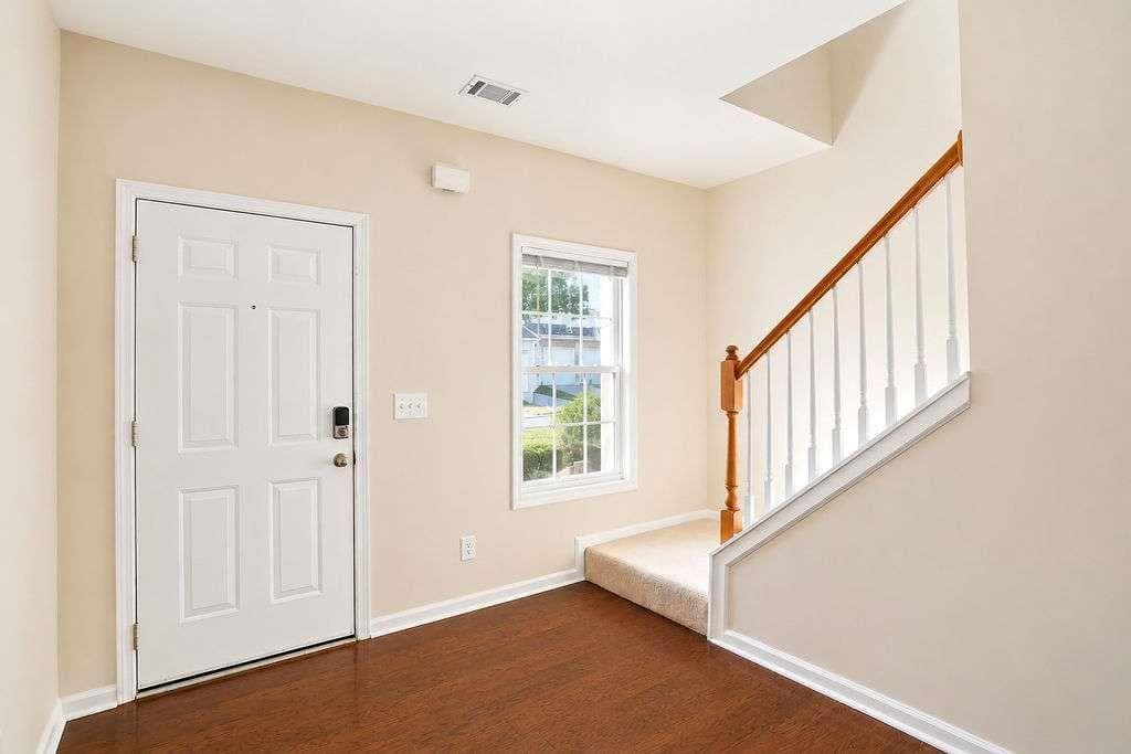 2 bedroom, 3 bathroom condominium under contract at 3157 Cedar Glade Lane, Buford, GA 30519 — photo 5