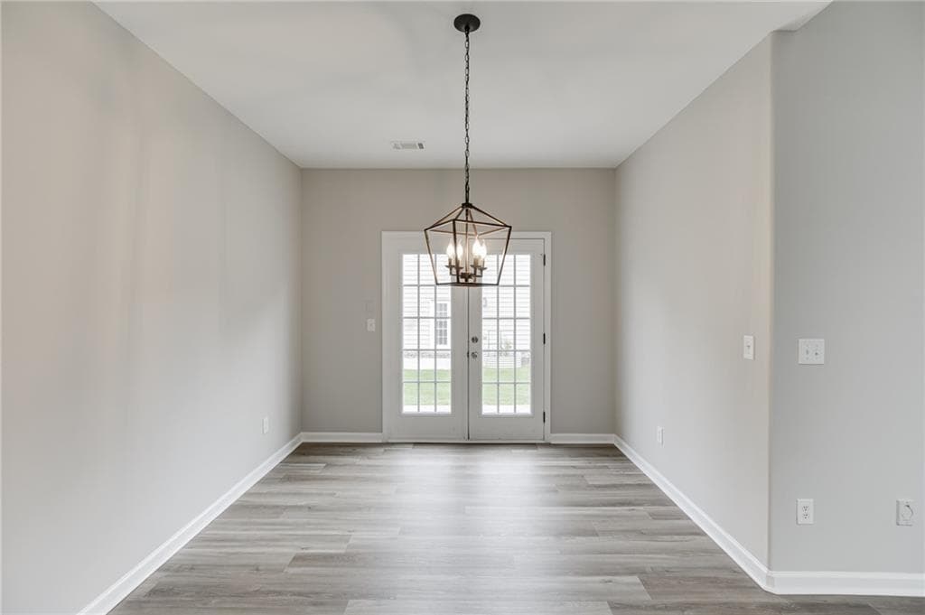3 bedroom, 3 bathroom, 2,256 sq ft single family residence for sale at 3941 Lake Pass Lane, Suwanee, GA 30024 — photo 3