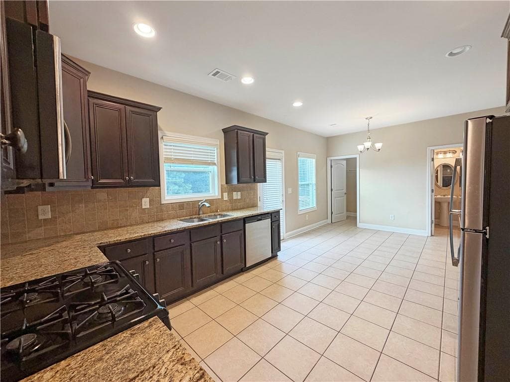 5 bedroom, 4 bathroom, 3,414 sq ft single family residence for rent at 3829 Baxley Ridge Drive, Suwanee, GA 30024 for $2,800 a month — photo 9