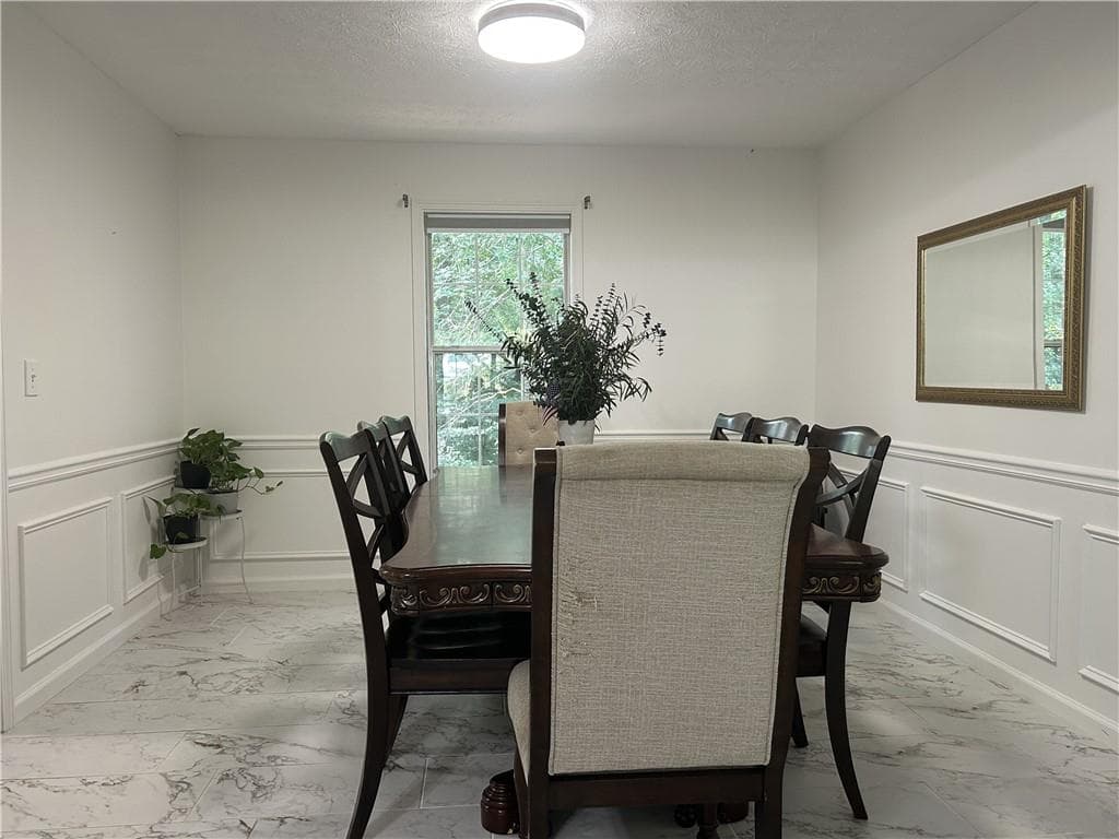 5 bedroom, 3 bathroom, 1,674 sq ft single family residence for sale at 4208 Logans Terrace, Loganville, GA 30052 — photo 9