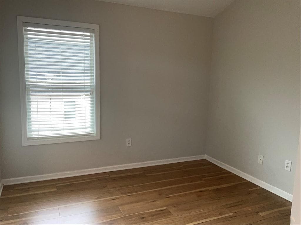 3 bedroom, 3 bathroom, 1,430 sq ft townhouse under contract at 2555 Flat Shoals Road 1703, Atlanta, GA 30349 — photo 9