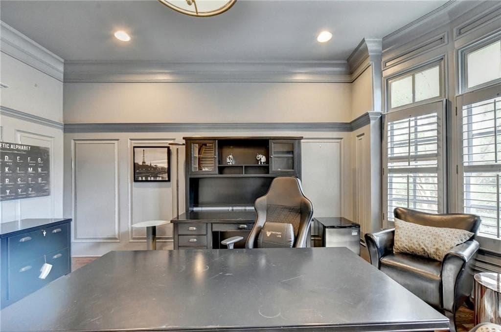 6 bedroom, 7 bathroom, 7,610 sq ft single family residence for sale at 215 Penrith Place, Atlanta, GA 30350 — photo 5