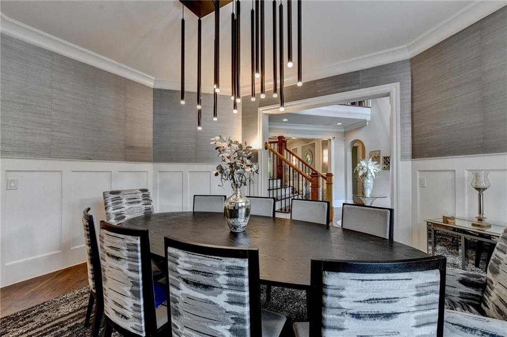 6 bedroom, 7 bathroom, 7,610 sq ft single family residence for sale at 215 Penrith Place, Atlanta, GA 30350 — photo 7