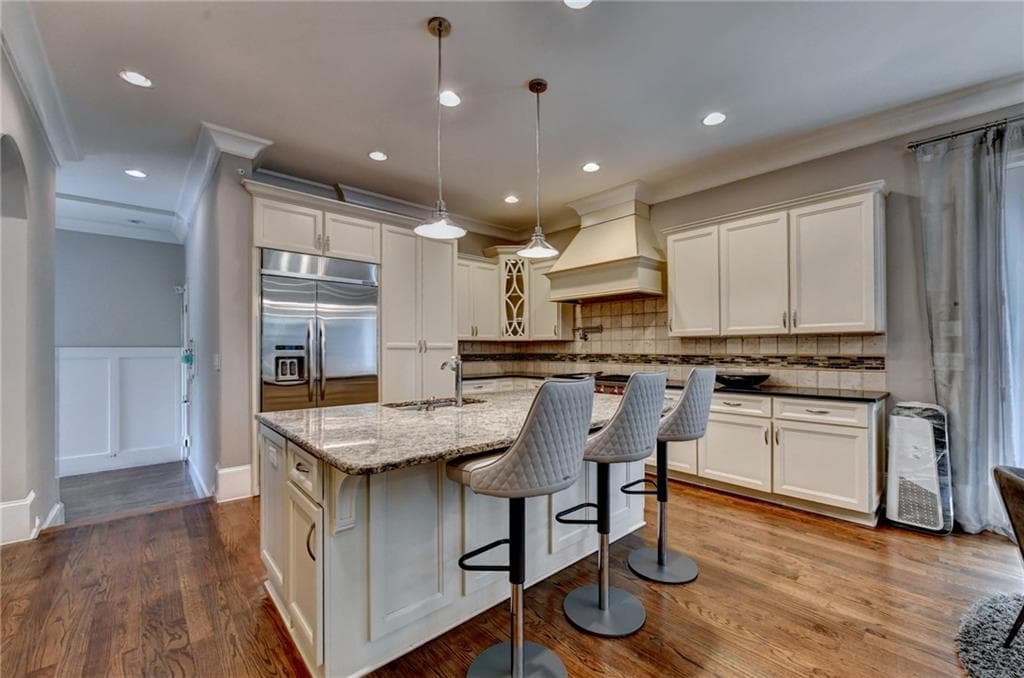6 bedroom, 7 bathroom, 7,610 sq ft single family residence for sale at 215 Penrith Place, Atlanta, GA 30350 — photo 10