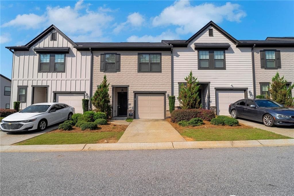 3 bedroom, 3 bathroom, 1,496 sq ft townhouse for rent at 6353 Mountain Home Way, Mableton, GA 30126 for $2,200 a month — photo 1 of 27