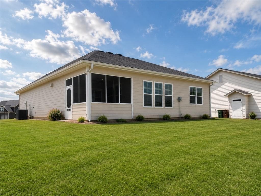 3 bedroom, 3 bathroom, 1,683 sq ft single family residence for sale at 139 Swallowtail Lane, Homer, GA 30547 — photo 2