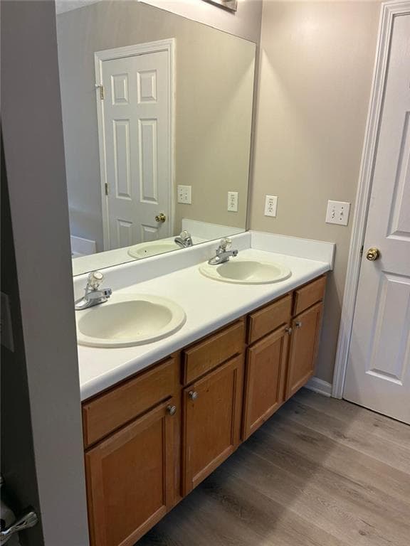 5 bedroom, 3 bathroom, 2,483 sq ft single family residence for sale at 3292 Shady Valley Court, Loganville, GA 30052 — photo 3
