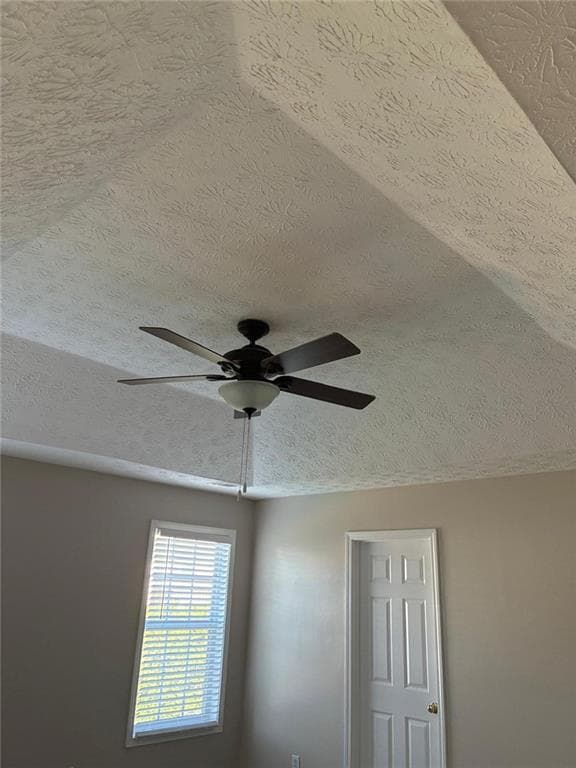 5 bedroom, 3 bathroom, 2,483 sq ft single family residence for sale at 3292 Shady Valley Court, Loganville, GA 30052 — photo 7