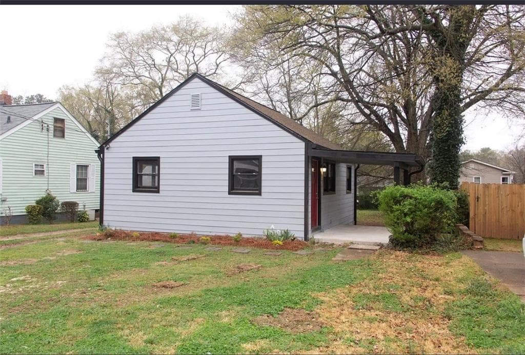 2 bedroom, 1 bathroom, 744 sq ft single family residence for rent at 2418 Crestview Avenue, Decatur, GA 30032 for $1,525 a month — photo 3