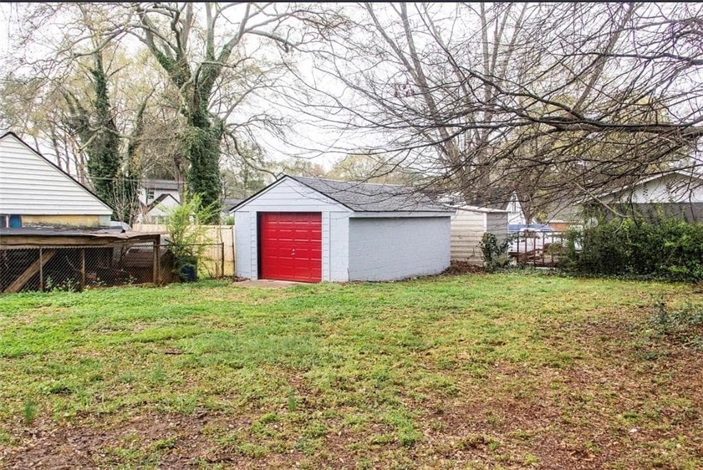 2 bedroom, 1 bathroom, 744 sq ft single family residence for rent at 2418 Crestview Avenue, Decatur, GA 30032 for $1,525 a month — photo 4