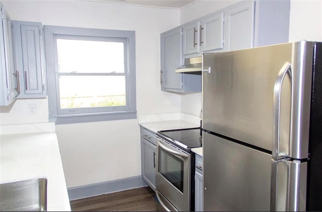 2 bedroom, 1 bathroom, 744 sq ft single family residence for rent at 2418 Crestview Avenue, Decatur, GA 30032 for $1,525 a month — photo 7