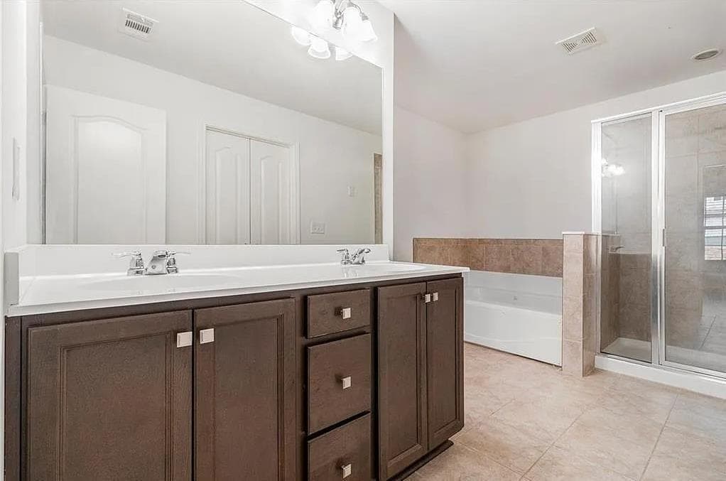 3 bedroom, 3 bathroom, 1,875 sq ft townhouse for rent at 7599 Bucknell Terrace, Fairburn, GA 30213 for $2,650 a month — photo 3
