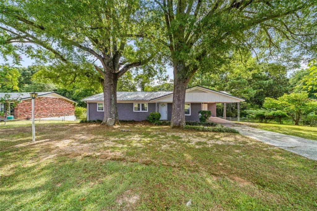 3 bedroom, 2 bathroom, 1,138 sq ft single family residence under contract at 112 Greenbriar Drive, Cedartown, GA 30125 — photo 2
