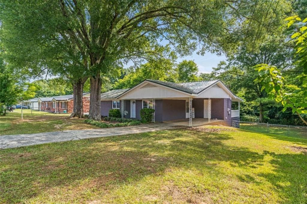 3 bedroom, 2 bathroom, 1,138 sq ft single family residence under contract at 112 Greenbriar Drive, Cedartown, GA 30125 — photo 4