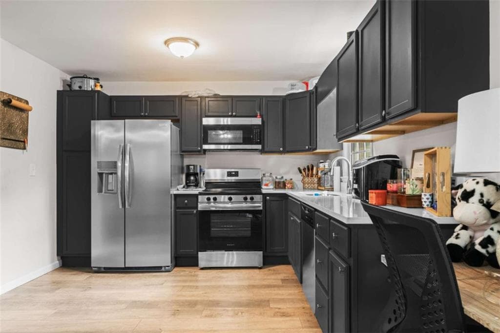 3 bedroom, 2 bathroom, 1,138 sq ft single family residence under contract at 112 Greenbriar Drive, Cedartown, GA 30125 — photo 8