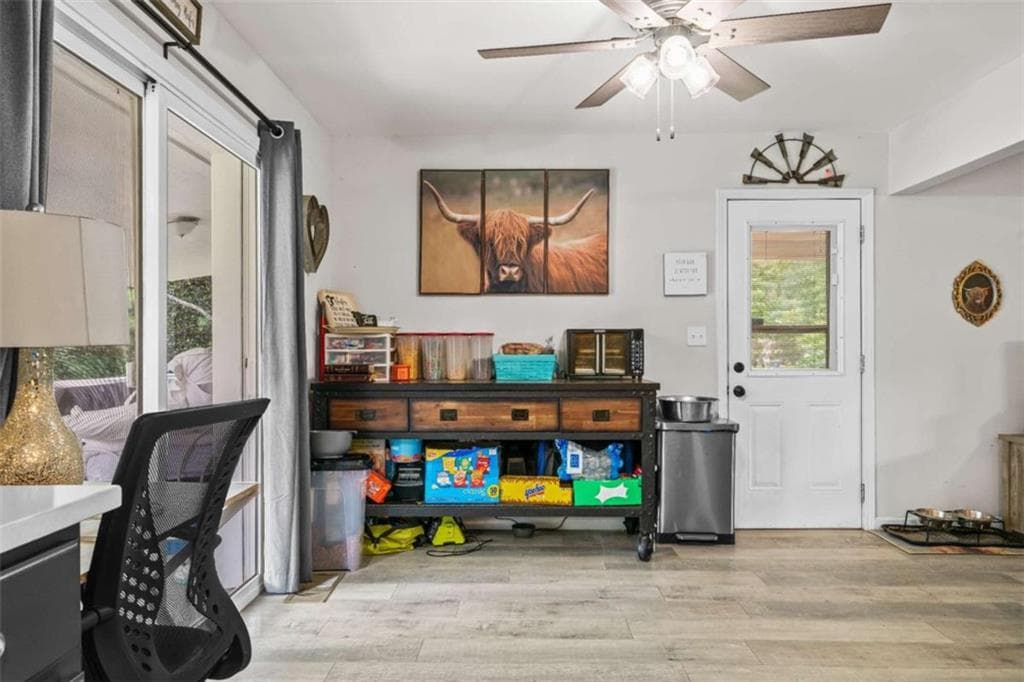 3 bedroom, 2 bathroom, 1,138 sq ft single family residence under contract at 112 Greenbriar Drive, Cedartown, GA 30125 — photo 9