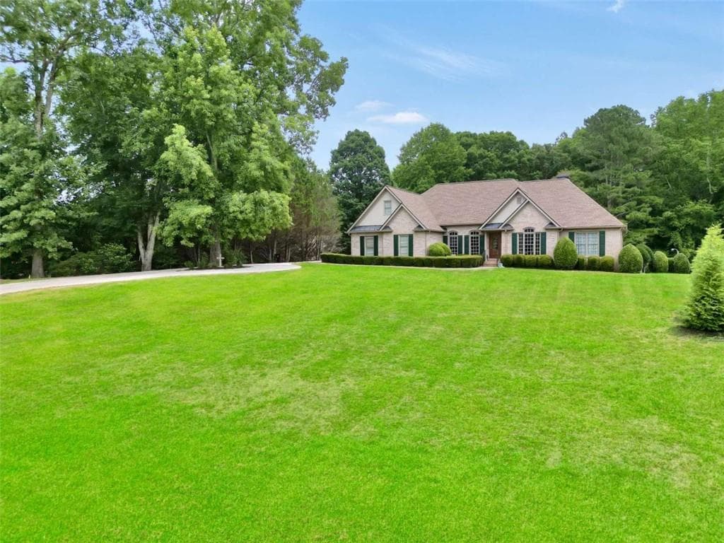 6 bedroom, 5 bathroom, 6,557 sq ft single family residence for sale at 46 Riverview Drive, Dawsonville, GA 30534 — photo 10