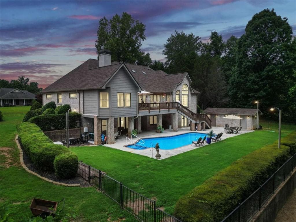 6 bedroom, 5 bathroom, 6,557 sq ft single family residence for sale at 46 Riverview Drive, Dawsonville, GA 30534 — photo 4