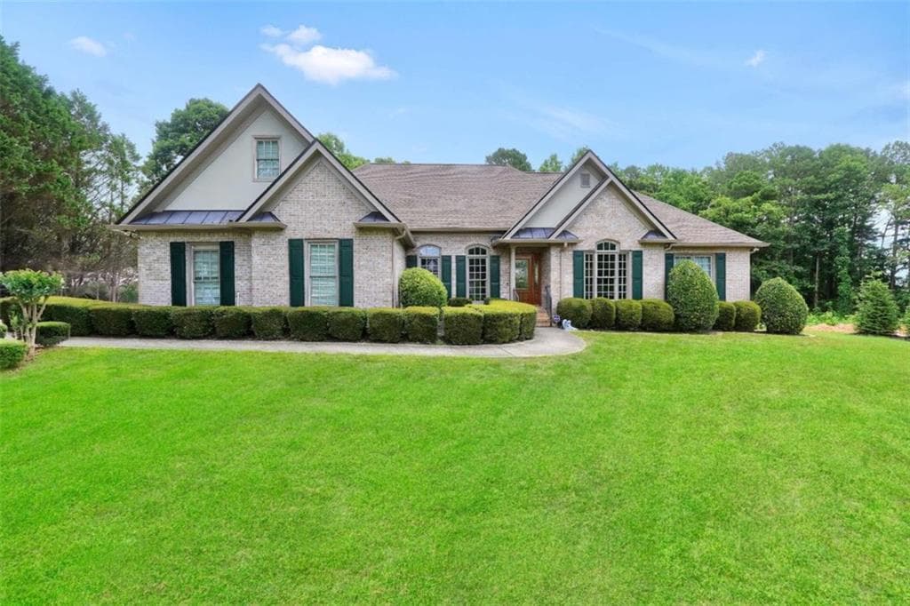 6 bedroom, 5 bathroom, 6,557 sq ft single family residence for sale at 46 Riverview Drive, Dawsonville, GA 30534 — photo 1 of 95