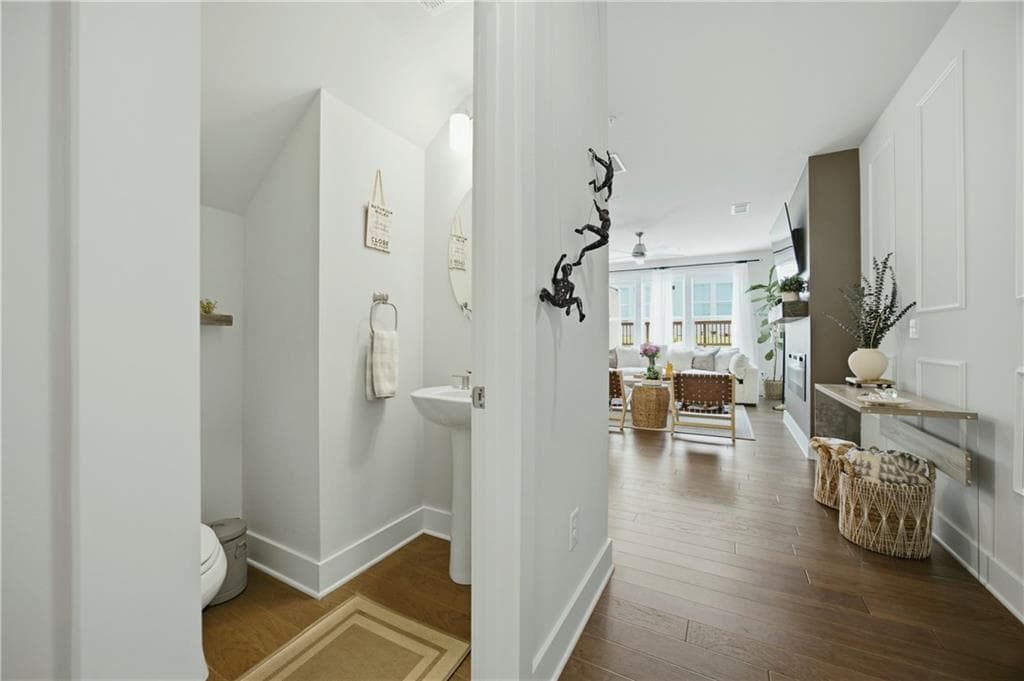 4 bedroom, 4 bathroom, 2,759 sq ft townhouse for sale at 1244 Wintergreen Way, Cumming, GA 30041 — photo 3
