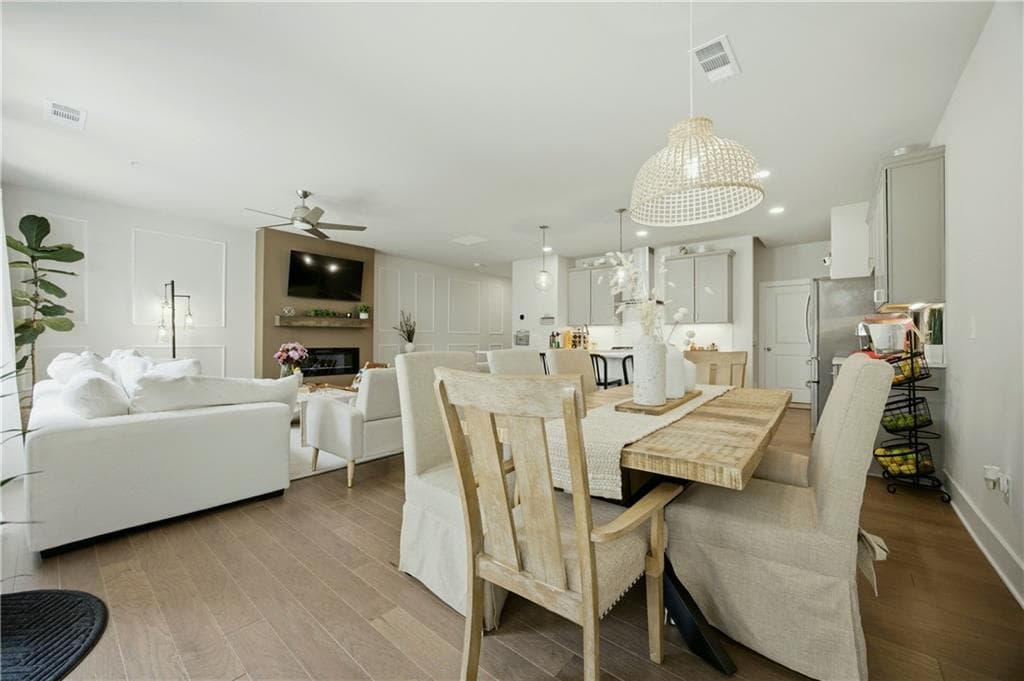 4 bedroom, 4 bathroom, 2,759 sq ft townhouse for sale at 1244 Wintergreen Way, Cumming, GA 30041 — photo 9