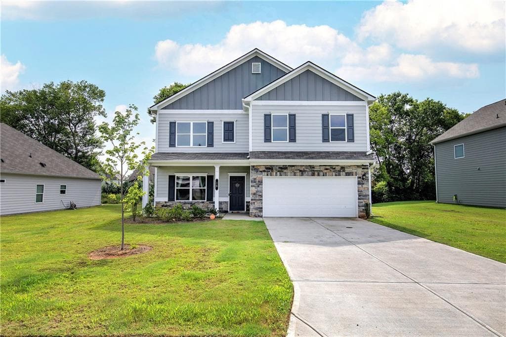 4 bedroom, 3 bathroom, 2,384 sq ft single family residence for sale at 10 Westover Road, Cartersville, GA 30120 — photo 2