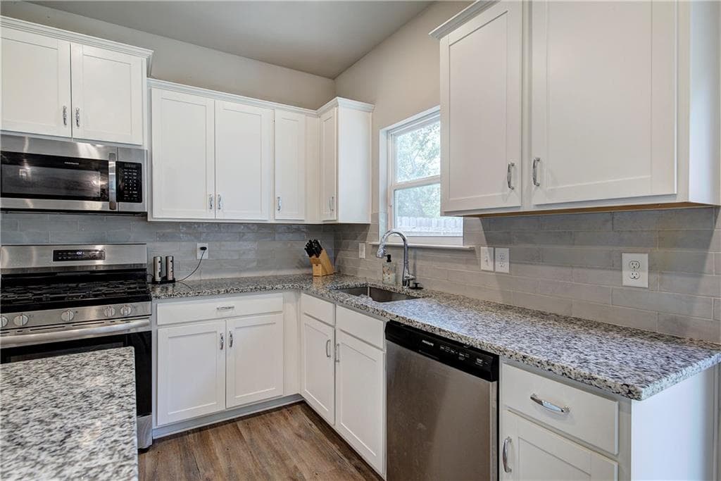 4 bedroom, 3 bathroom, 2,384 sq ft single family residence for sale at 10 Westover Road, Cartersville, GA 30120 — photo 10