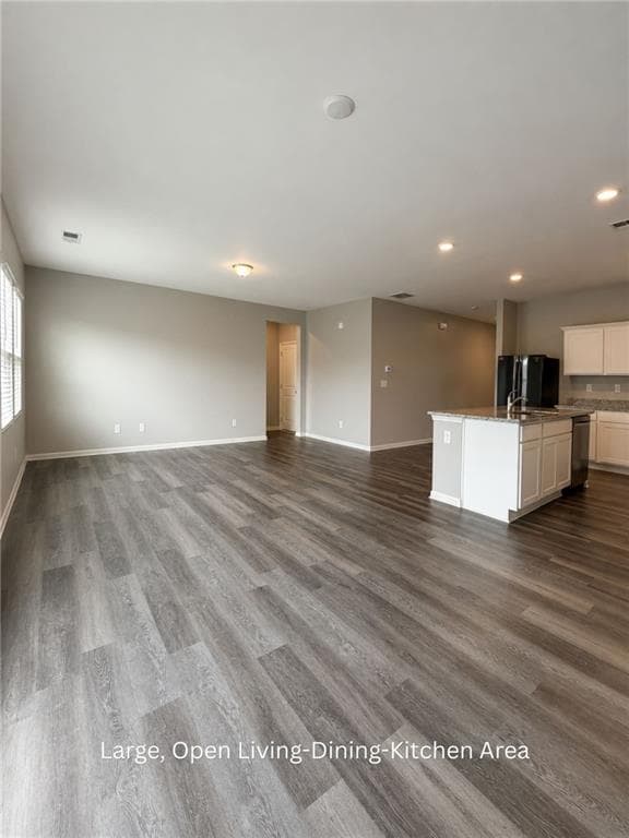5 bedroom, 3 bathroom, 2,728 sq ft single family residence for rent at 132 Verona Drive, Cartersville, GA 30120 for $2,300 a month — photo 4