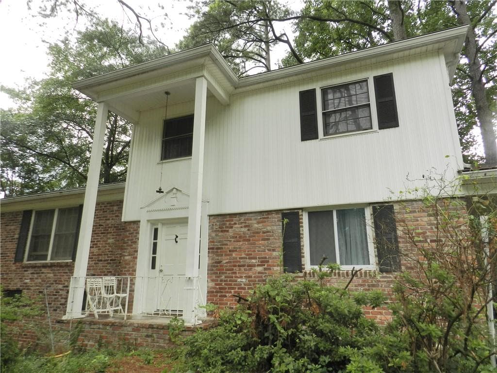 4 bedroom, 3 bathroom, 2,360 sq ft single family residence for sale at 3084 Trafalgar Way, Atlanta, GA 30341