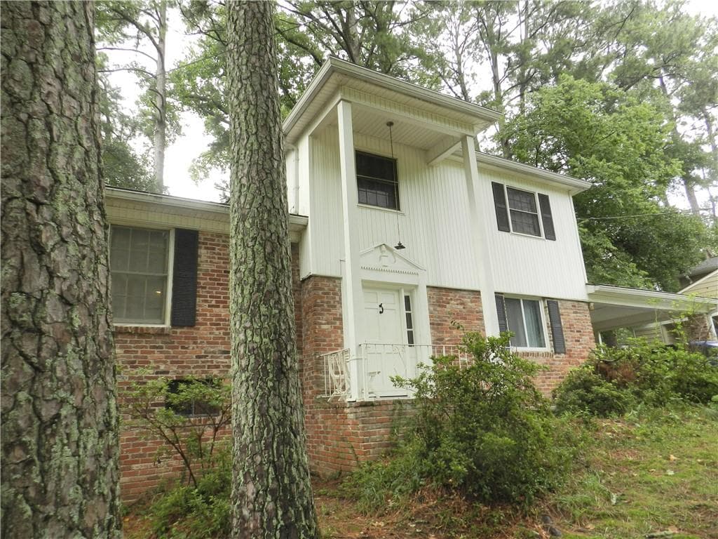 4 bedroom, 3 bathroom, 2,360 sq ft single family residence for sale at 3084 Trafalgar Way, Atlanta, GA 30341 — photo 3