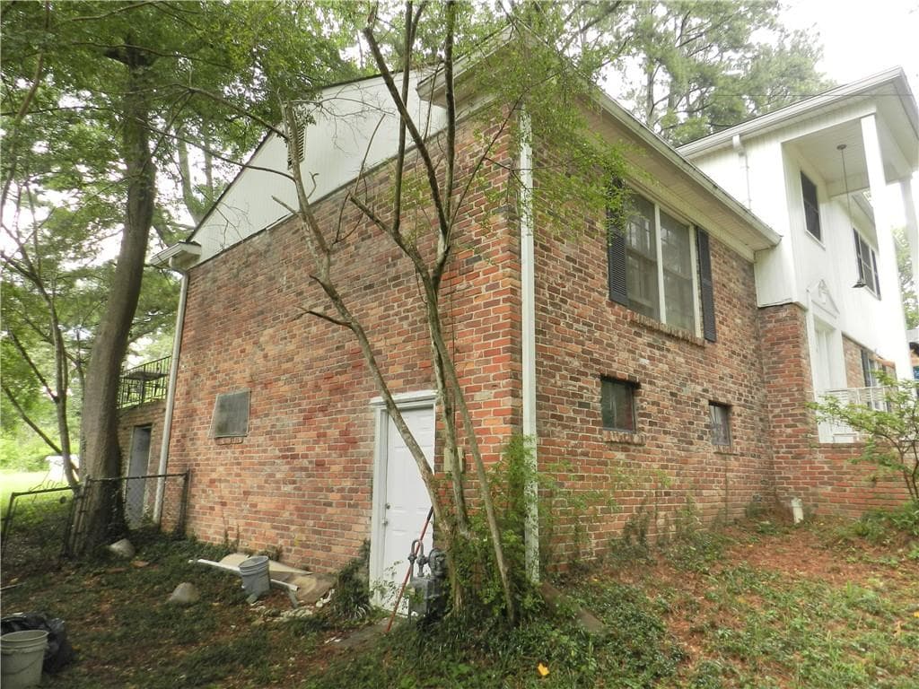 4 bedroom, 3 bathroom, 2,360 sq ft single family residence for sale at 3084 Trafalgar Way, Atlanta, GA 30341 — photo 6