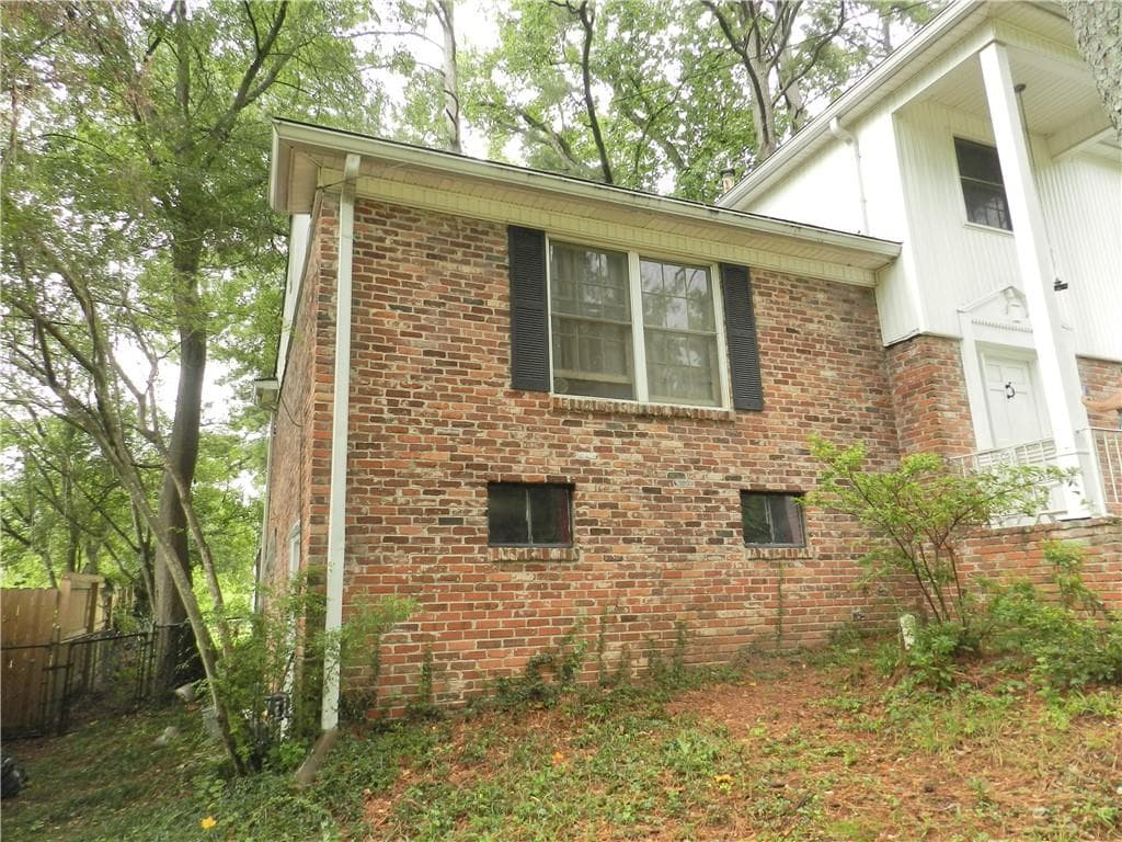 4 bedroom, 3 bathroom, 2,360 sq ft single family residence for sale at 3084 Trafalgar Way, Atlanta, GA 30341 — photo 7