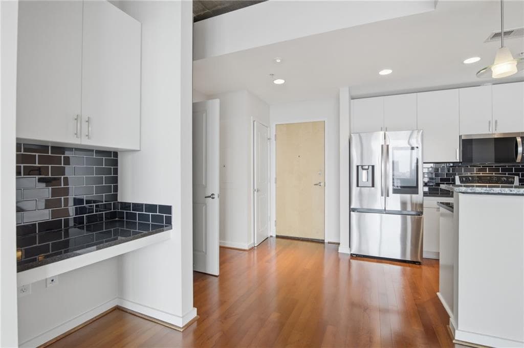 2 bedroom, 2 bathroom, 1,211 sq ft condominium for sale at 860 Peachtree Street 2314, Atlanta, GA 30308 — photo 9