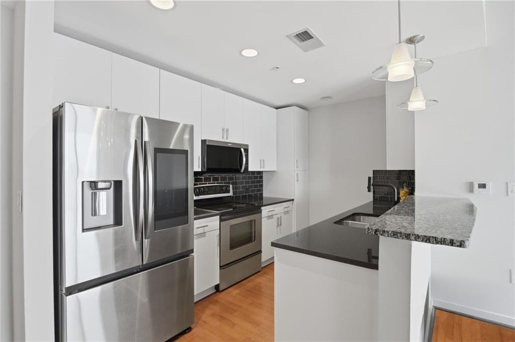 2 bedroom, 2 bathroom, 1,211 sq ft condominium for sale at 860 Peachtree Street 2314, Atlanta, GA 30308 — photo 10
