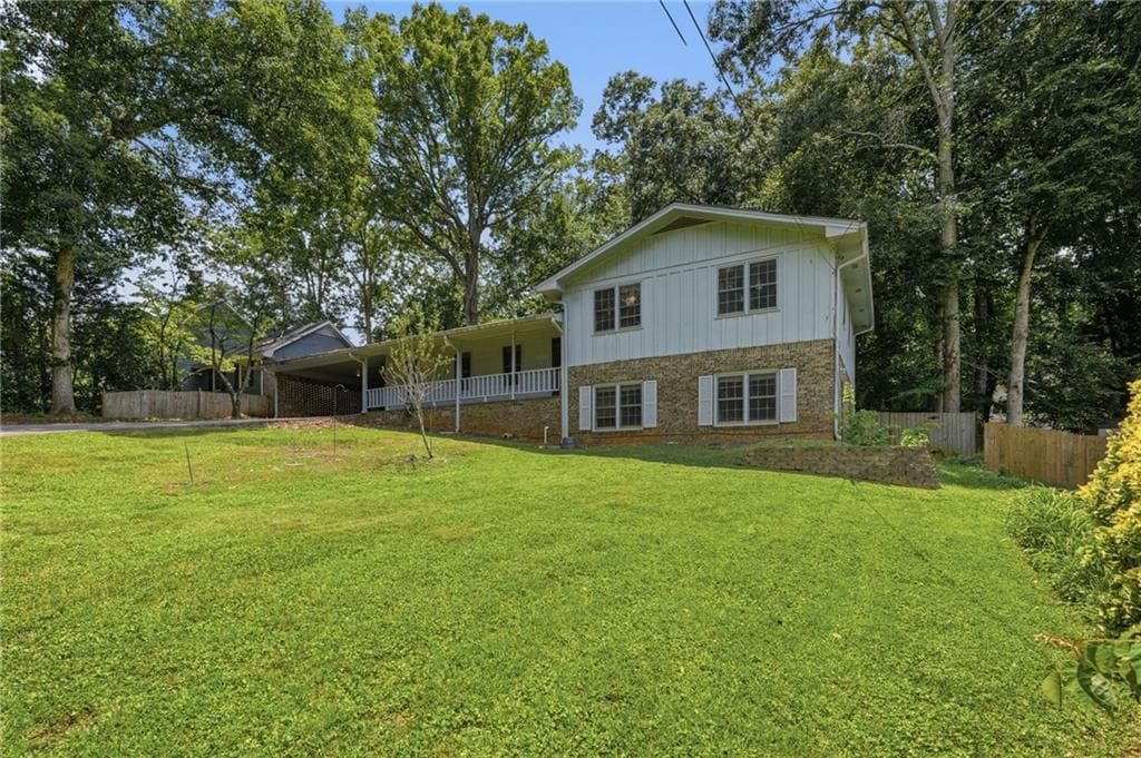 4 bedroom, 3 bathroom, 2,538 sq ft single family residence for sale at 4362 White Oak Drive, Buford, GA 30518 — photo 2