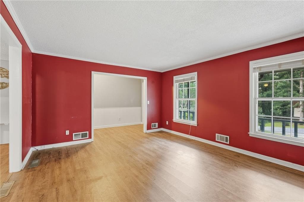 4 bedroom, 3 bathroom, 2,538 sq ft single family residence for sale at 4362 White Oak Drive, Buford, GA 30518 — photo 7