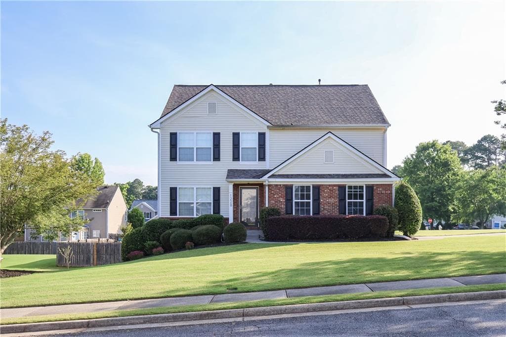 3 bedroom, 3 bathroom, 1,874 sq ft single family residence for sale at 1228 Pine Acre Drive, Sugar Hill, GA 30518 — photo 1 of 24