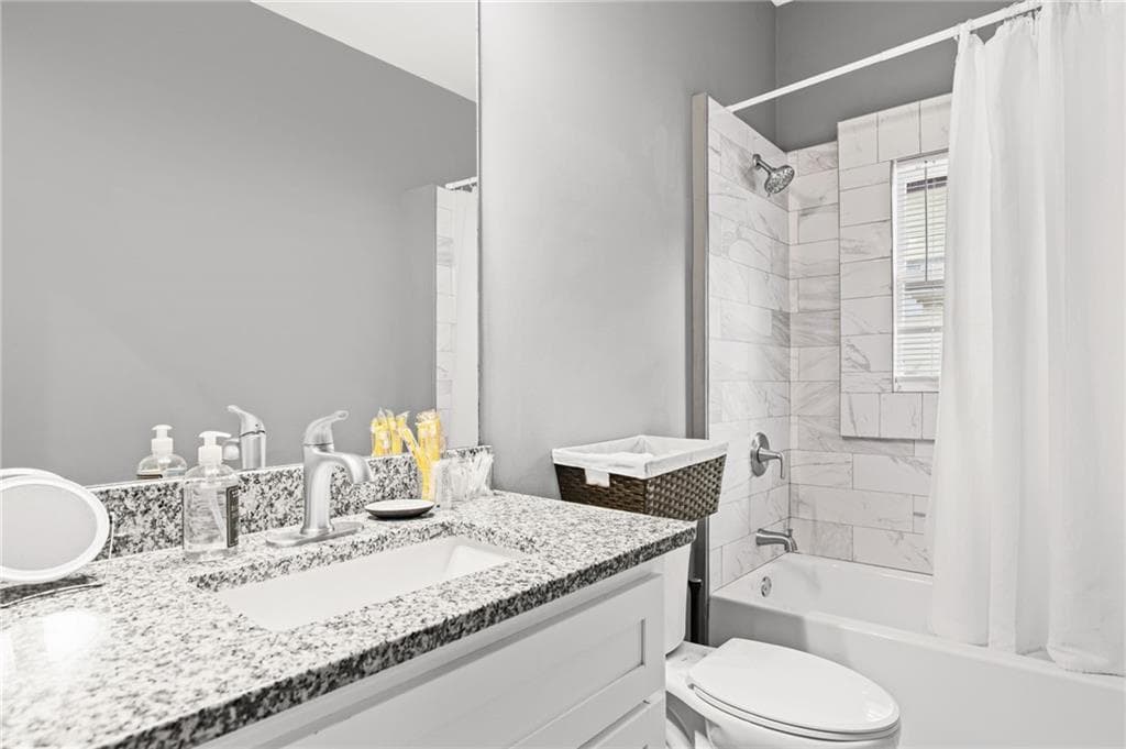 3 bedroom, 2 bathroom, 1,804 sq ft single family residence for sale at 508 Lawton Street, Atlanta, GA 30310 — photo 4