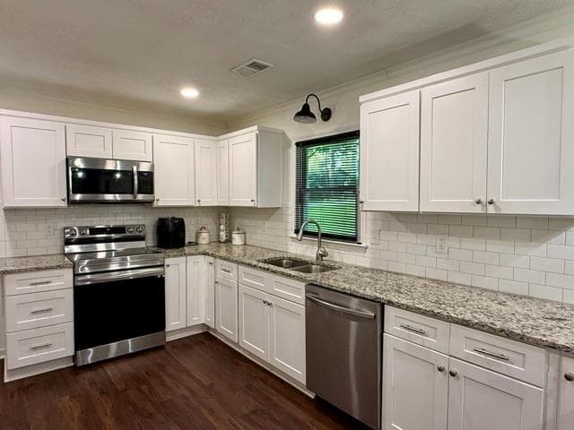 3 bedroom, 2 bathroom, 1,700 sq ft single family residence for sale at 201 Lockring Drive, Lilburn, GA 30047 — photo 9
