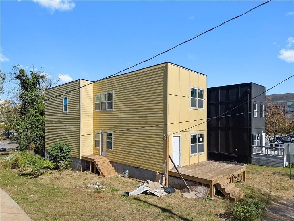 4 bedroom, 5 bathroom, 2,092 sq ft single family residence under contract at 827 Drummond Street, Atlanta, GA 30314 — photo 2