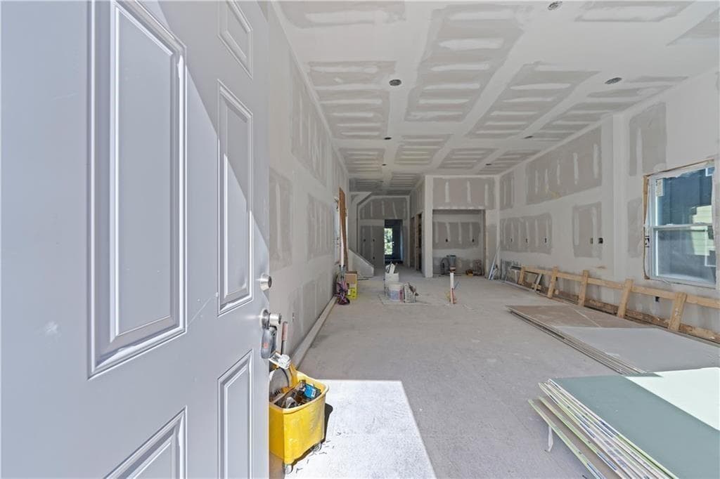 4 bedroom, 5 bathroom, 2,092 sq ft single family residence under contract at 827 Drummond Street, Atlanta, GA 30314 — photo 8